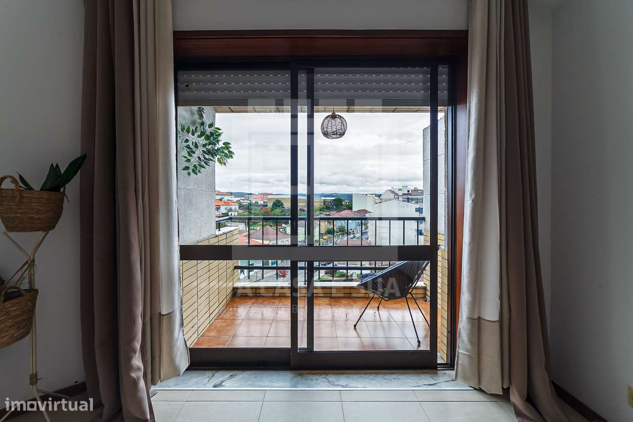 Apartamento T3 com vista deslumbrante em S. João da Madeira - Grande imagem: 5/21