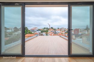 Penthouse T3 Duplex no Monte do Estoril c/ vista de mar e acabamentos