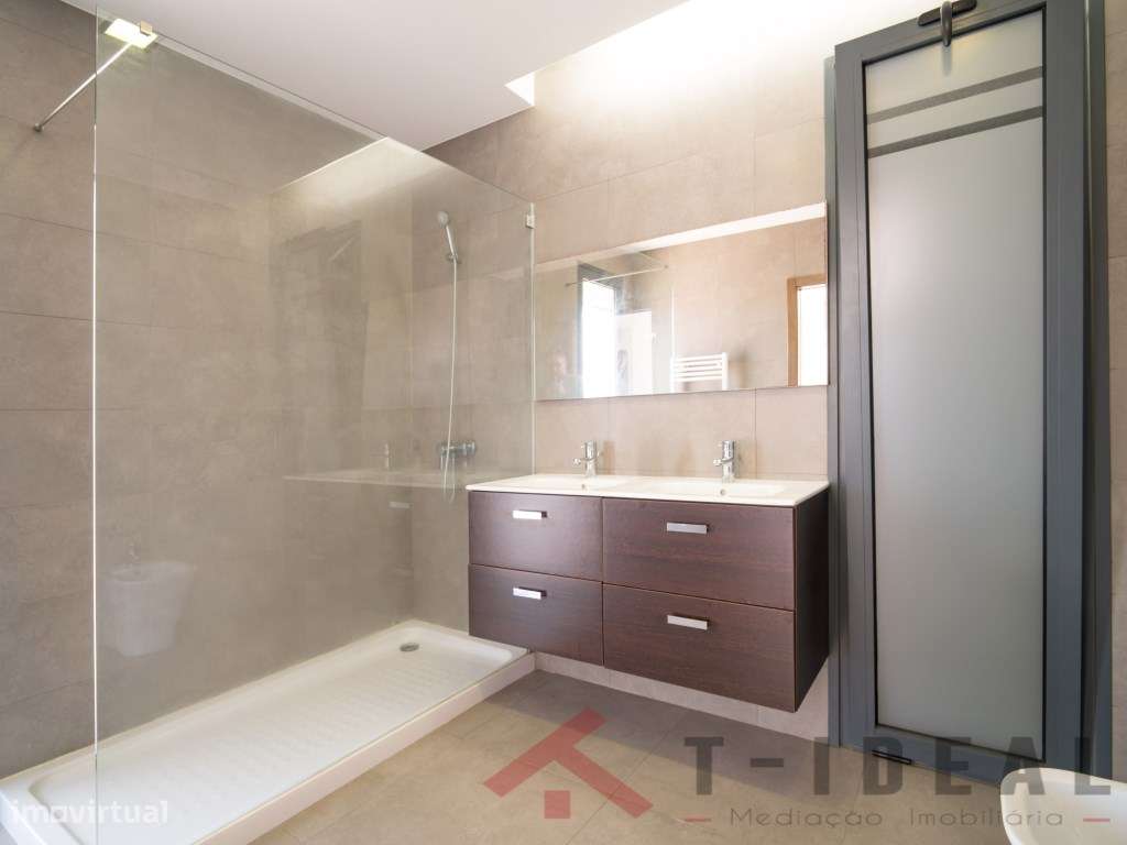 Moradia T4 com Vista de Mar-47