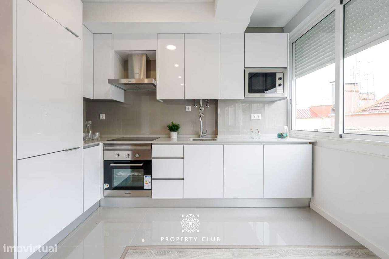 Apartamento T3 em fase de remodelação em Queluz-12