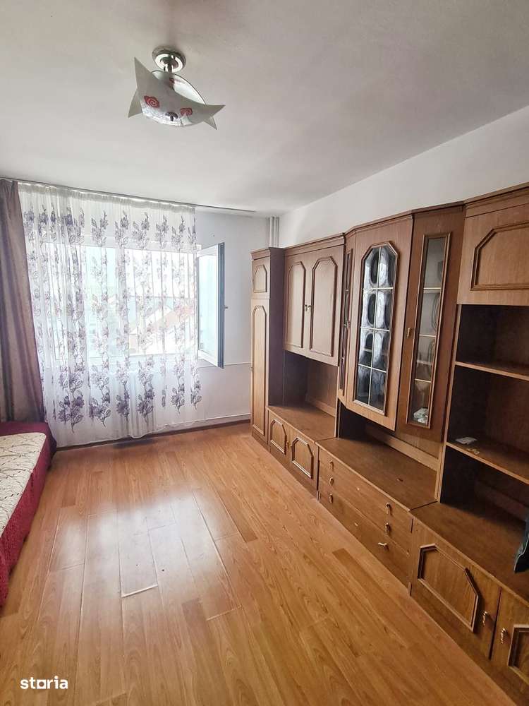 Garsoniera 21 mp Zona Tractorul-3