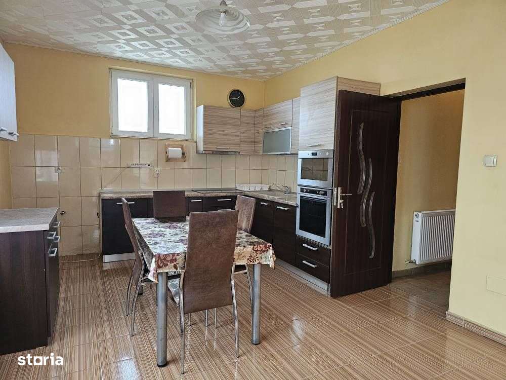 Casă cu teren generos și dublu front stradal, Str. Matei Corvin - Imagine principală: 4/20