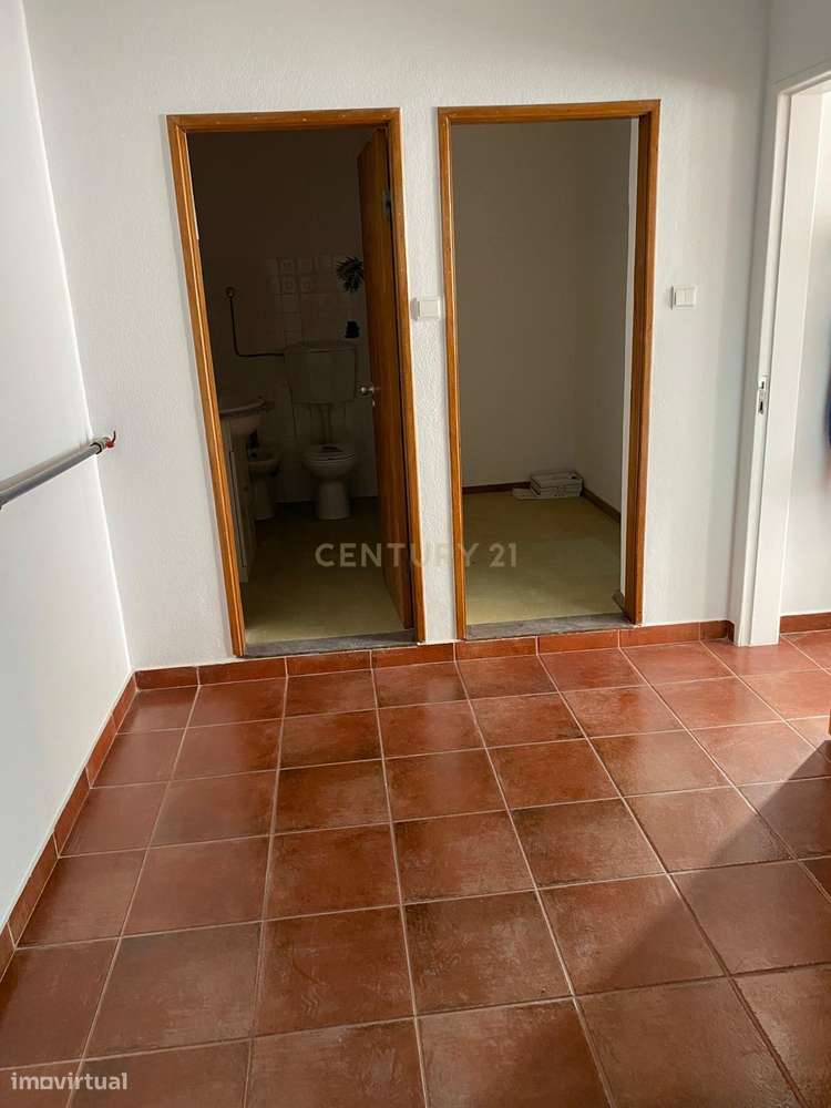 Loja em Batalha || arrenda-se - Grande imagem: 4/9