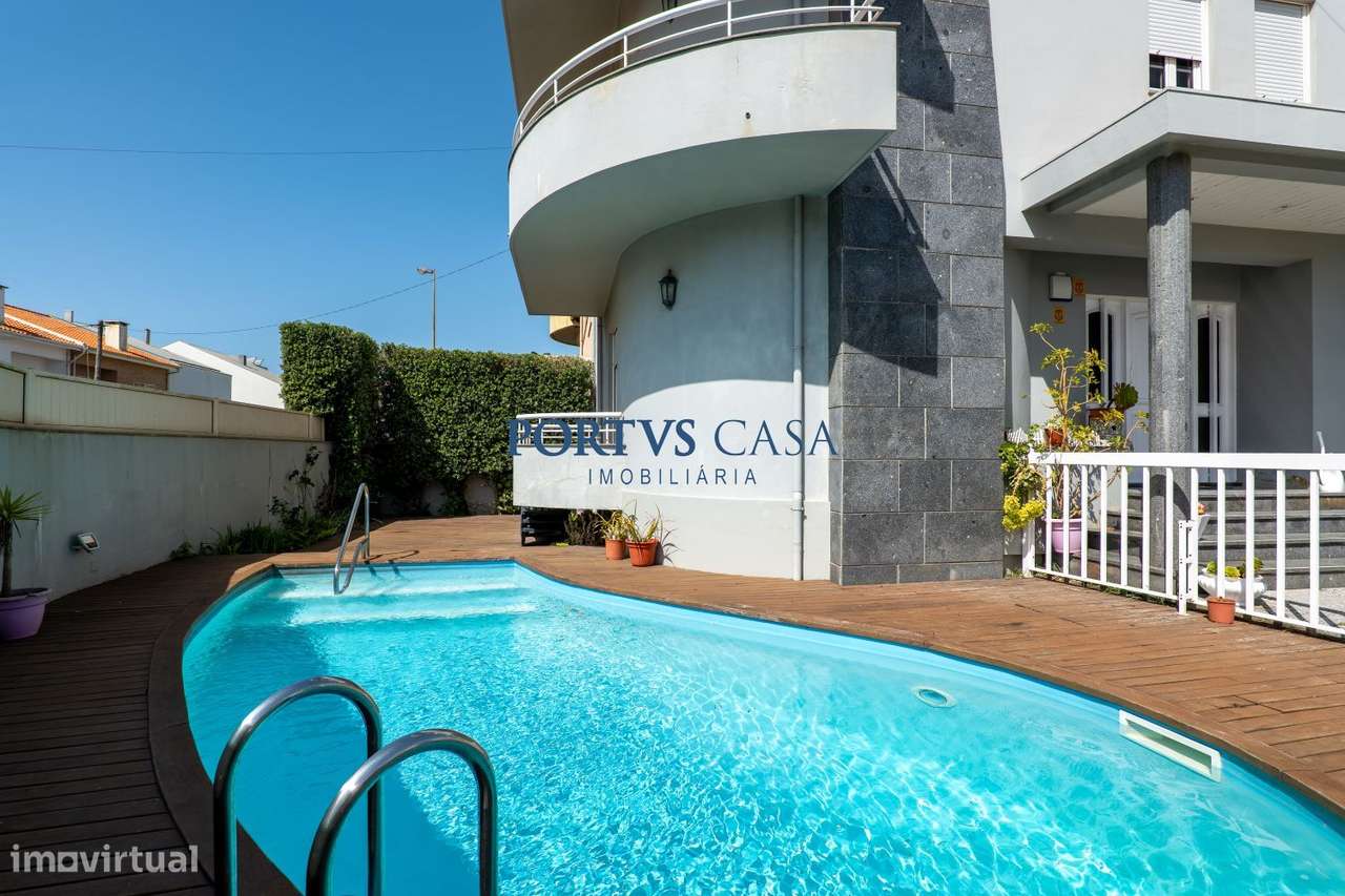 Moradia T4 com piscina em Lavra-42