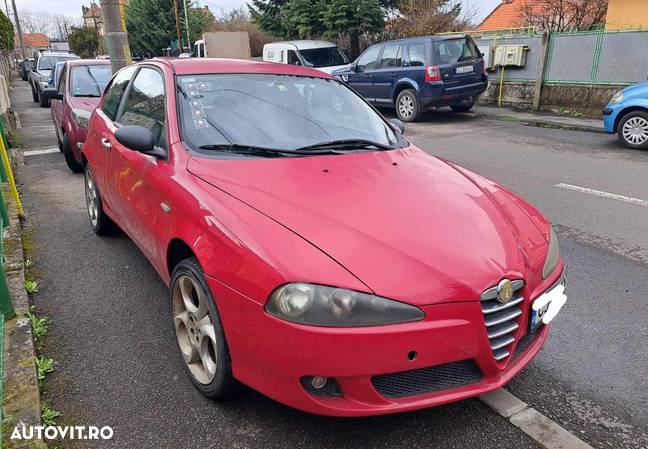 Alfa Romeo 147 1.6 TS Progression - 1