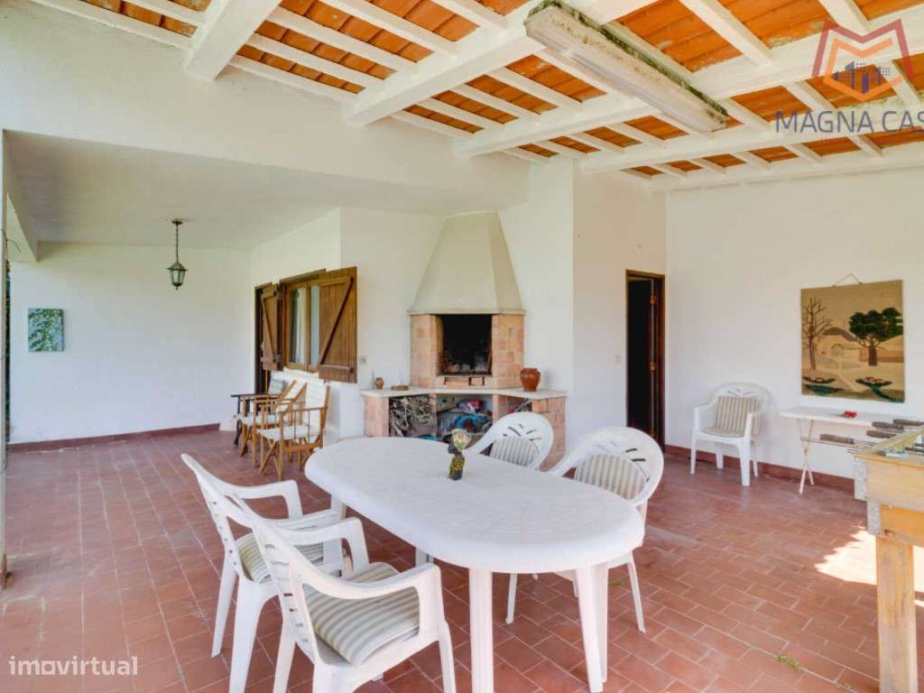 Moradia com Piscina e Jardim em Colares, Sintra-9