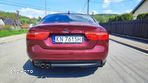 Jaguar XE 2.0 D Portfolio - 11