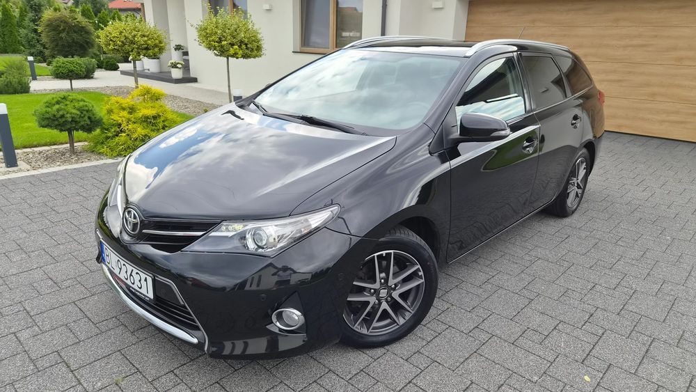 Toyota Auris II (2012-) 1.6 Valvematic Edition 2015