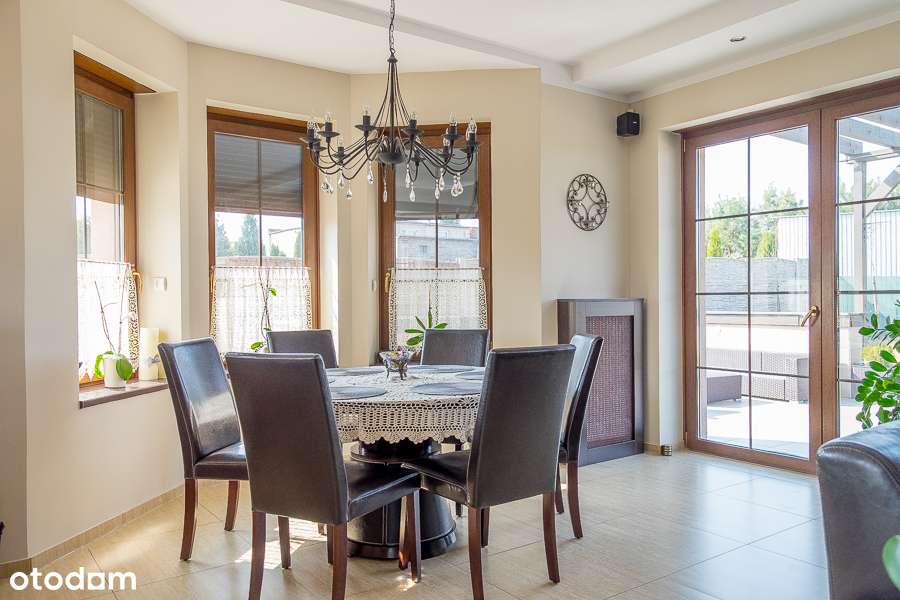 Dom Wolnostojący z Lokalem Usługowym – Komorniki, ul. Wiosenna-6