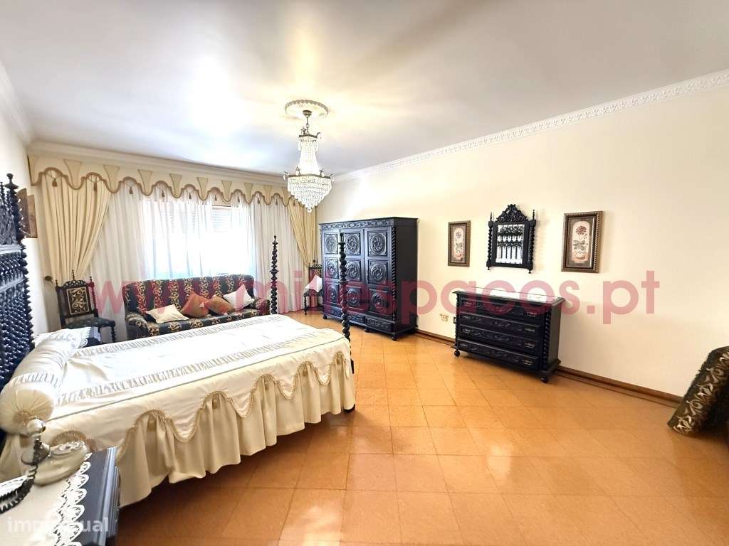 Moradia V6 com Garagem Centro da Cidade-22