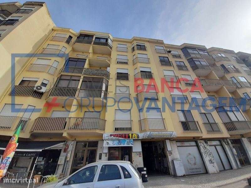 Apartamento T3 Em Venda No Seixal