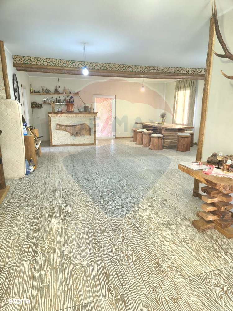 Casă / Vilă cu 6 camere de vânzare-7