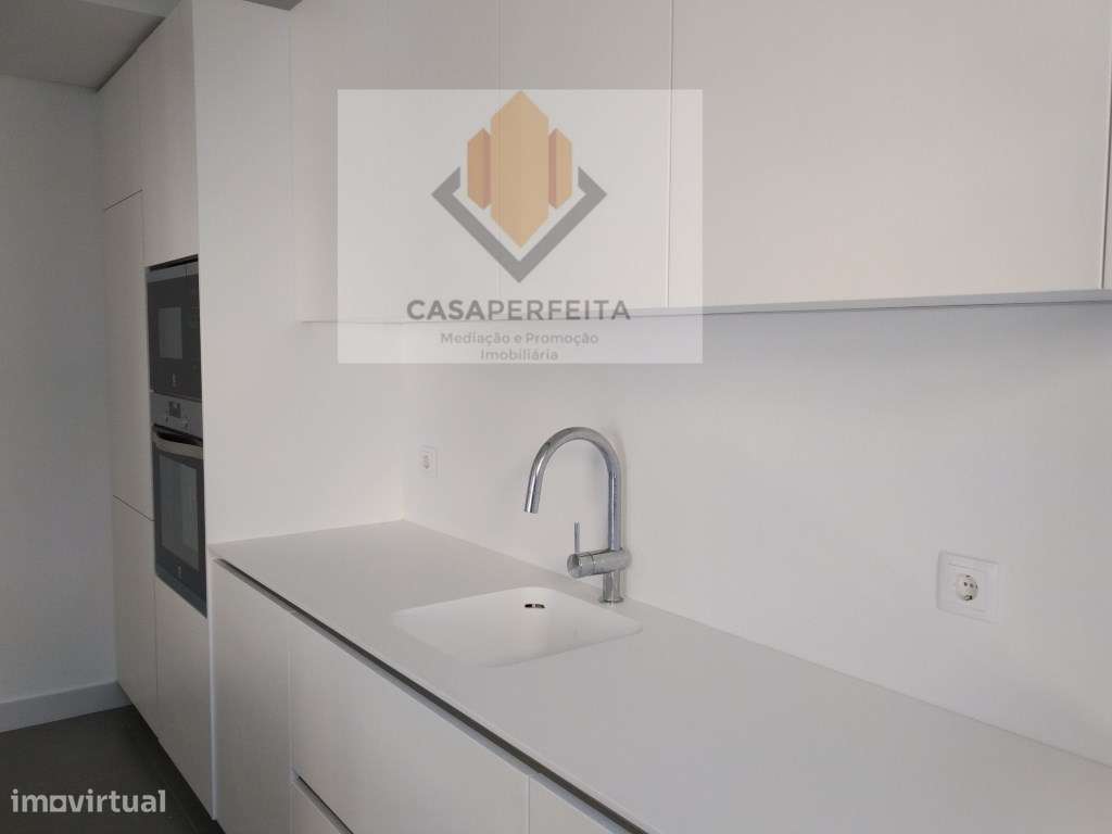 Apartamento T4 totalmente Remodelado -Boavista-8