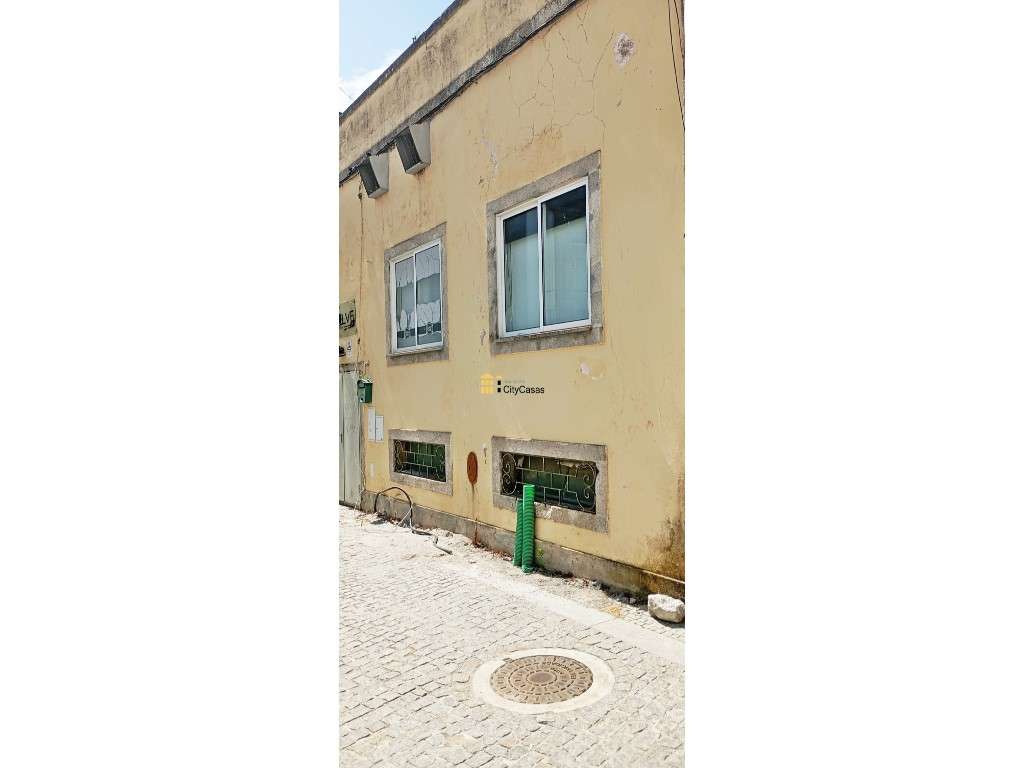4 Frações para Venda | Centro de Lamego-8