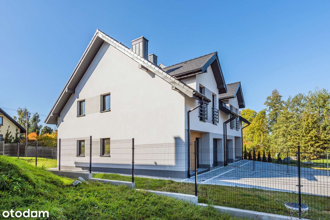 Komfortowy, z garażem w bryle, piękna okolica-4