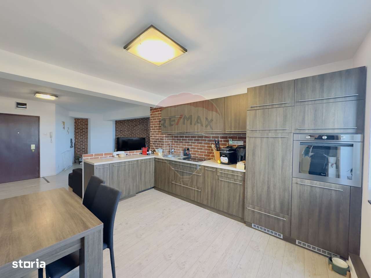 Apartament cu 3 camere + terasa inchisa (camera)  zona Decebal/Dacia-7