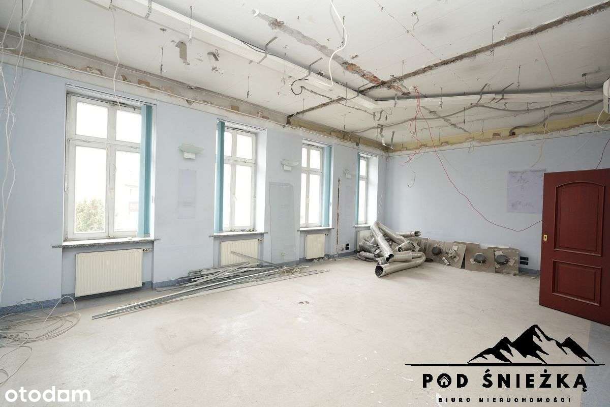 Dwie kamienice przy przejściu granicznym - tylko 2-3