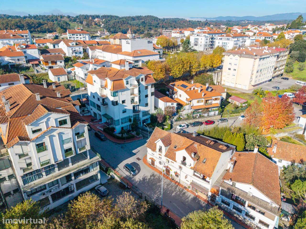 Prédio com Espaço de Restauração e 5 Apartamentos – Santa Comba Dão-12
