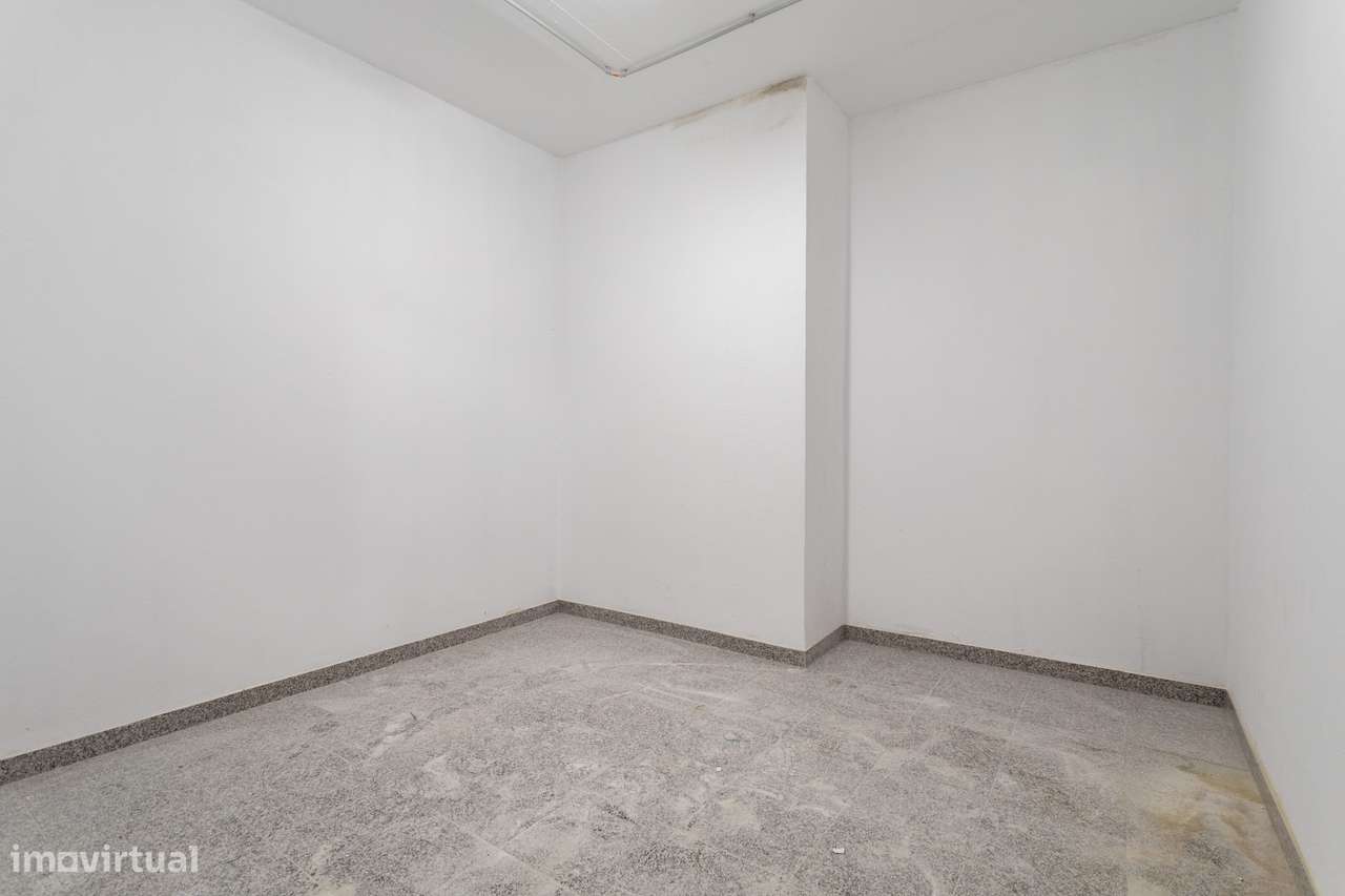Apartamento T3 Novo a Estrear | 3 Suites | Vista Rio | Garagem Box | C-48