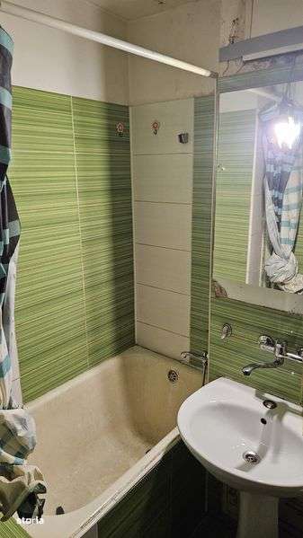 Vand apartament 2 camere Cameliei zona Gostat - Imagine principală: 5/7