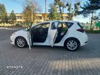 Toyota Auris 1.6 Premium - 11