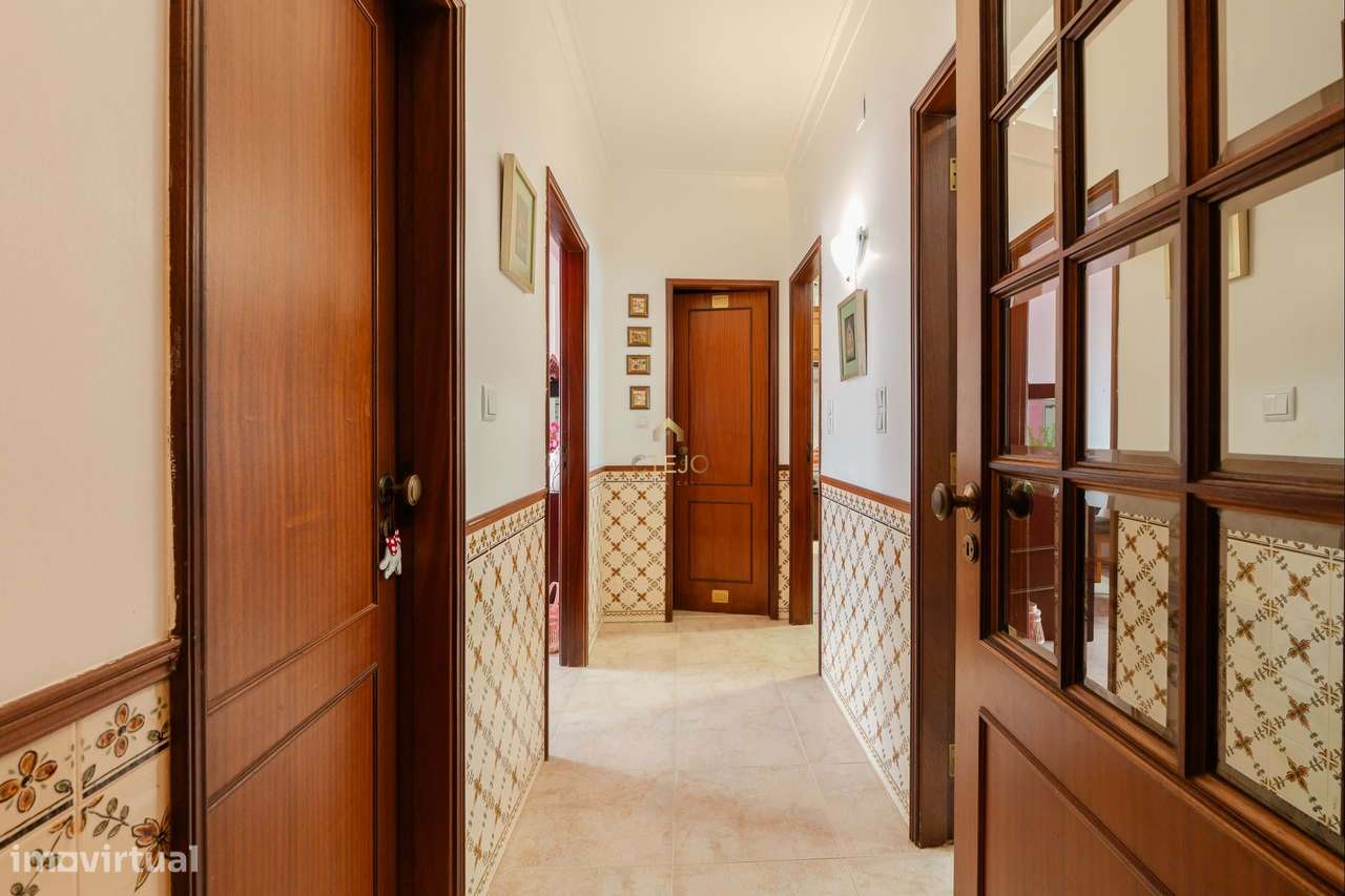 T3 com PARQUEAMENTO em Odivelas-15