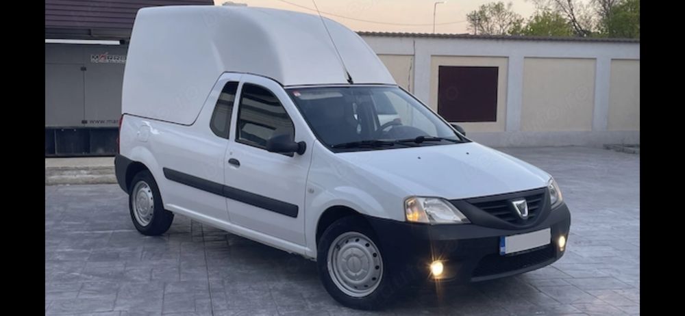 Dacia Pick-Up 2011