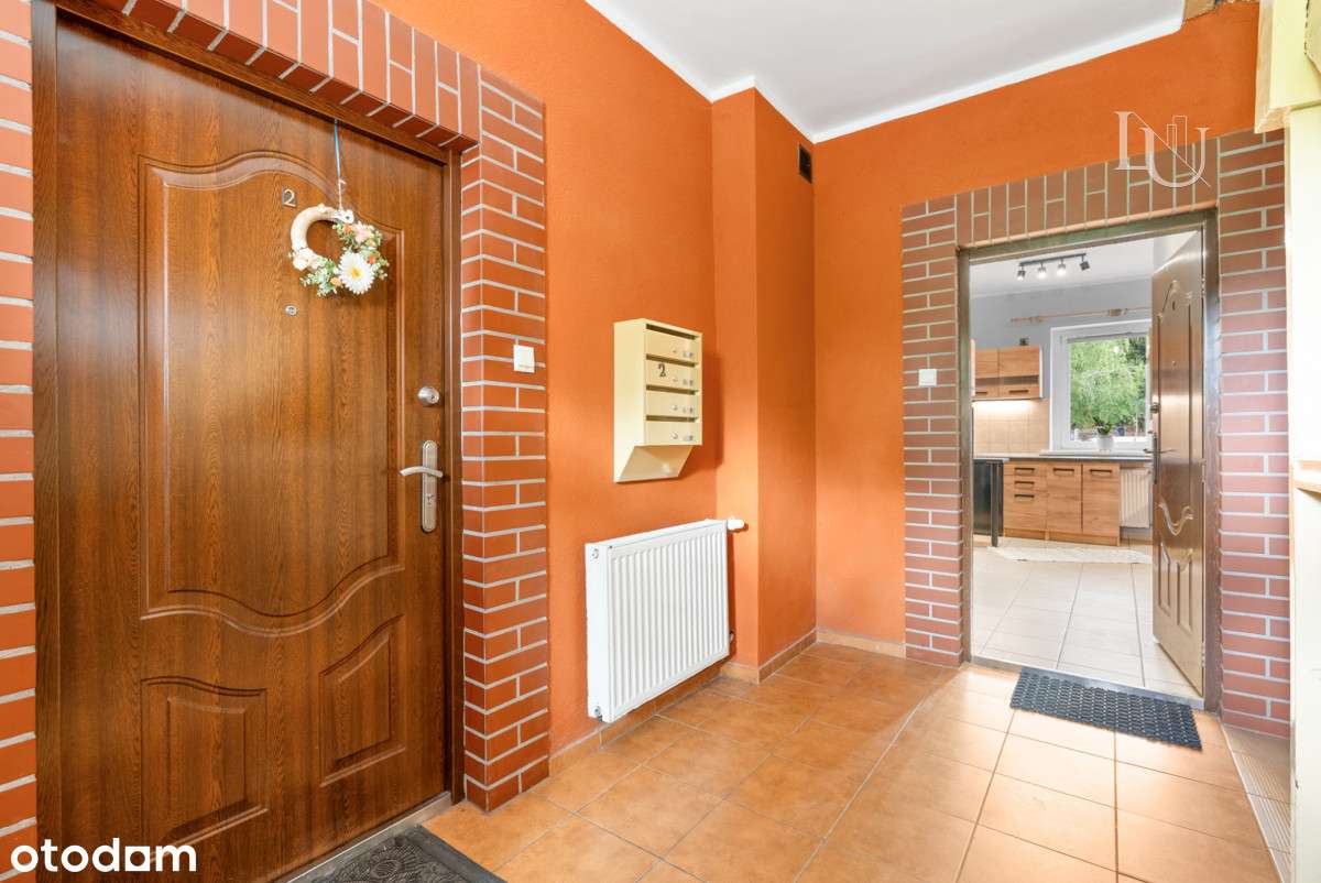 Dom 200 m2 po pełnym remoncie z 4 mieszkaniami-7