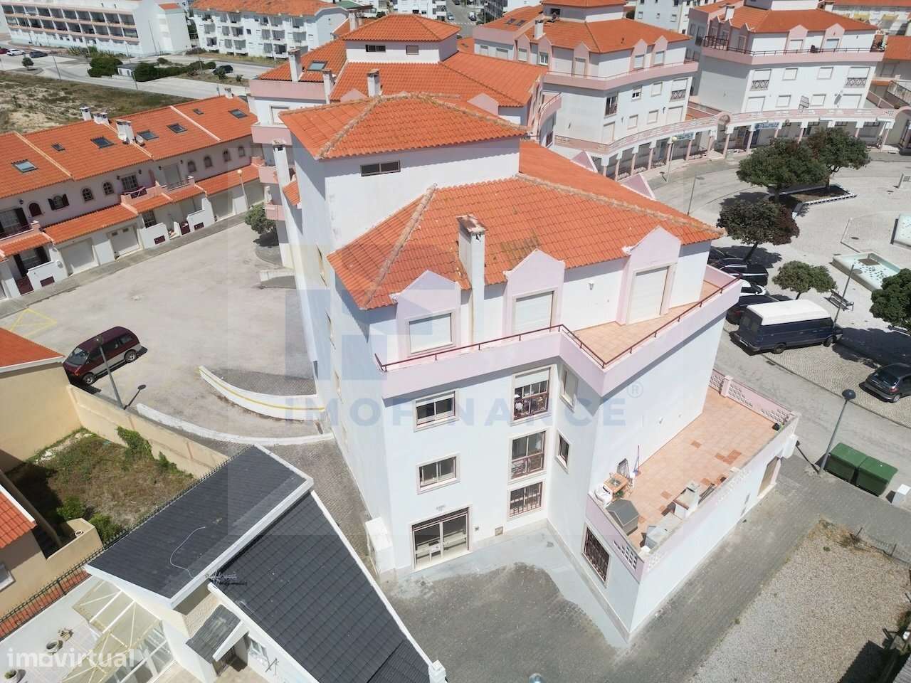 Excelente Apartamento T2, segunda linha de mar-23