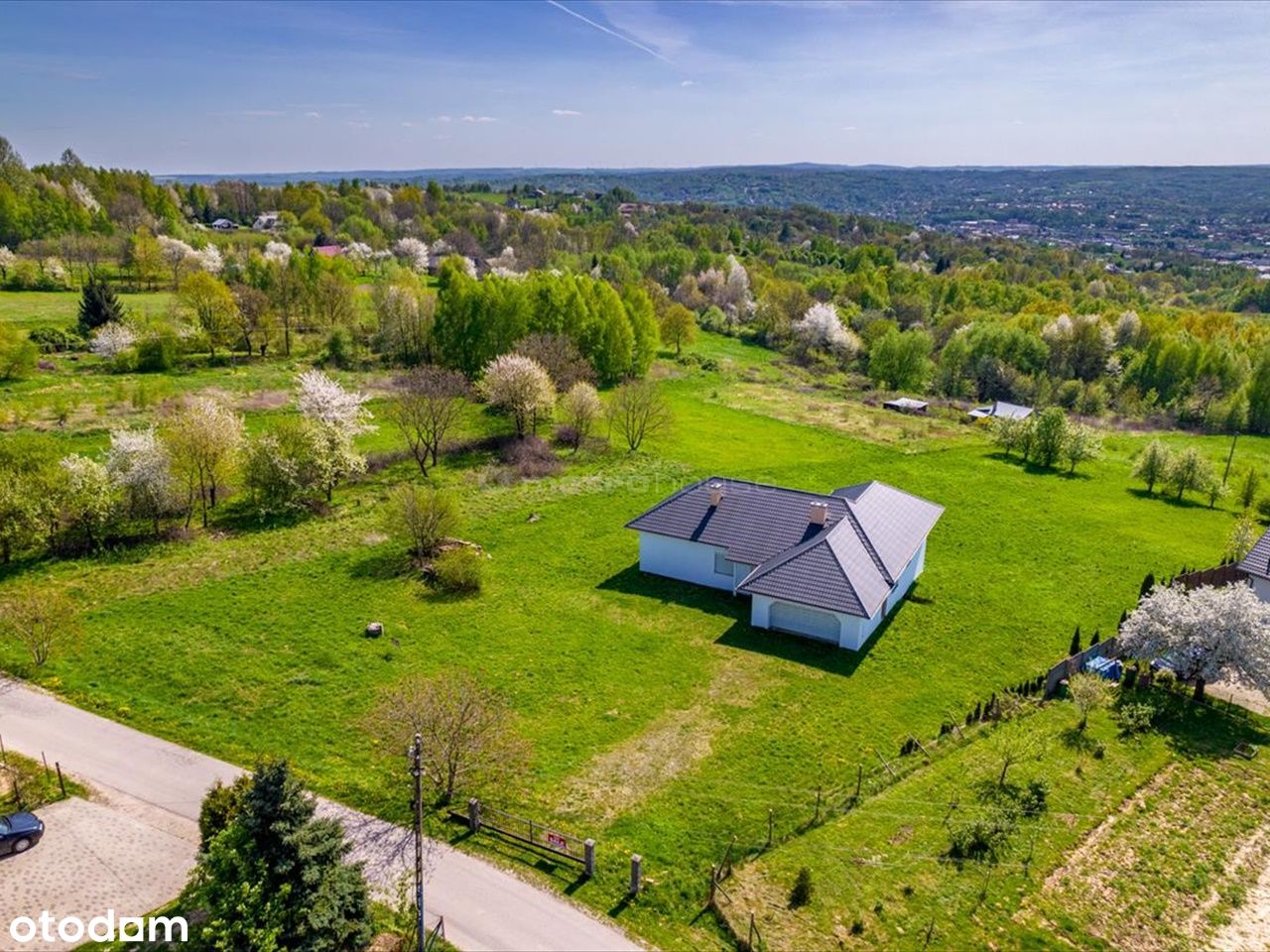 Parterowy dom na widokowej działce w Rzeszowie.