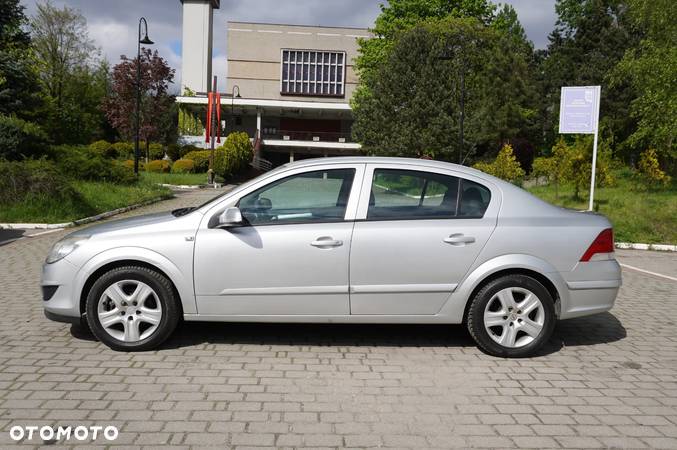 Opel Astra 1.6 Active - 13