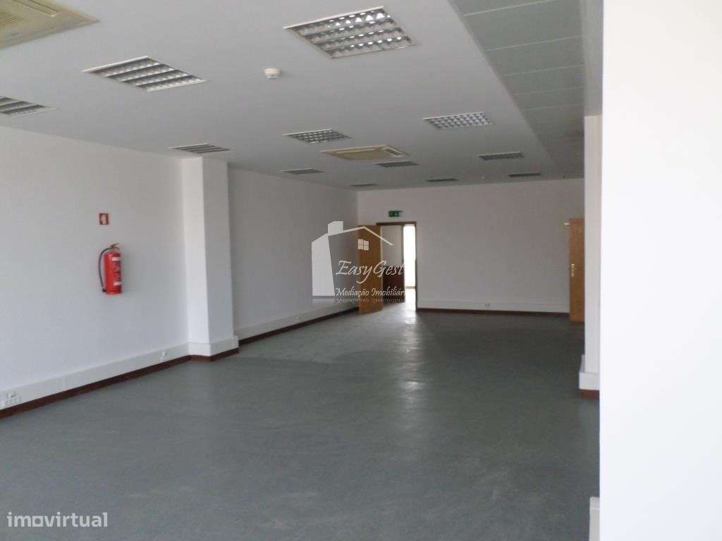 Loja/Escritório nas Torres do Restelo - Lisboa - Grande imagem: 4/7