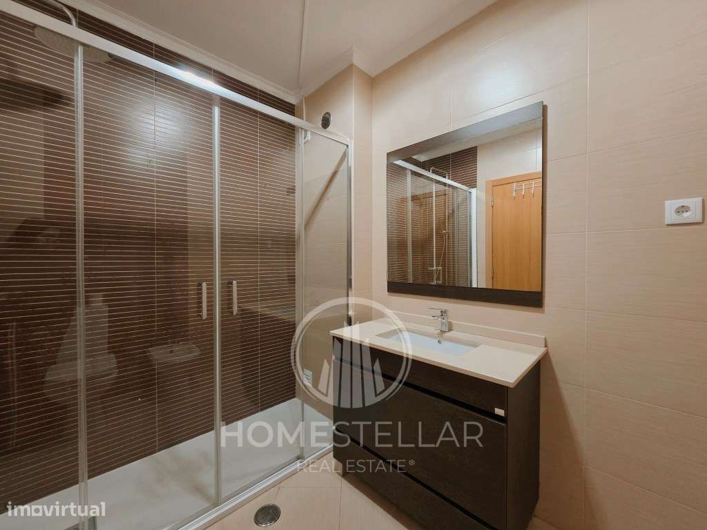 Apartamento T2 Atalaia com Arrecadação e Parqueamento-27