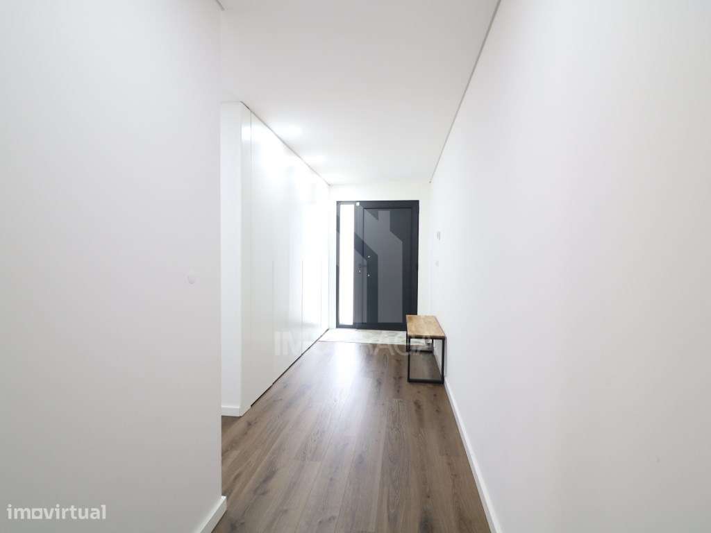 Venda Moradia Geminada T3, em Esporões, Braga-33