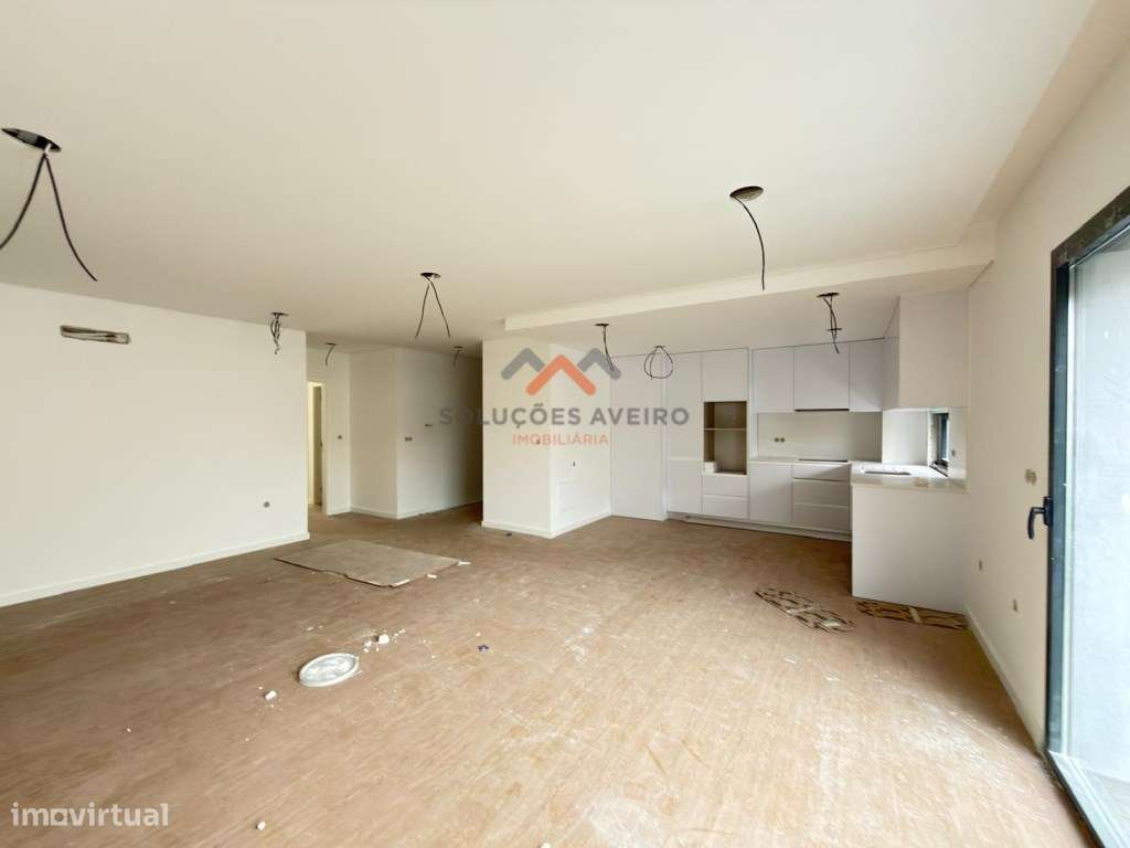 Apartamento T2 - Conforto e Localização | Centro de Esgueira - Grande imagem: 2/12