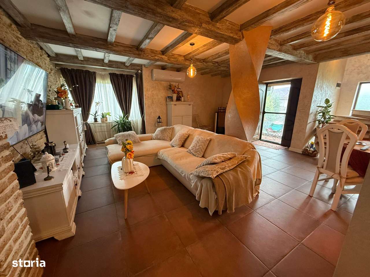 Casă nouă de vânzare, 3 camere, curte mare-2
