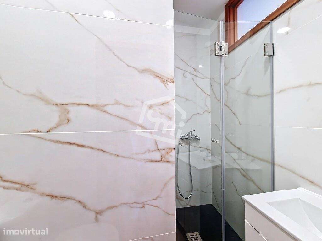 Venda de T3 na Marginal de Matosinhos com Garagem-15