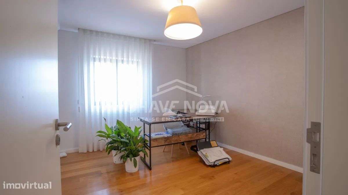 Moradia T4 com Vista Mar em São Félix da Marinha-25