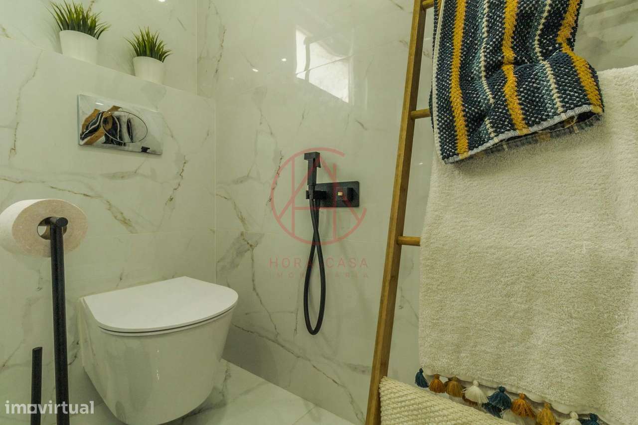 R/C de Moradia bi-familiar com quintal e garagem individual-20