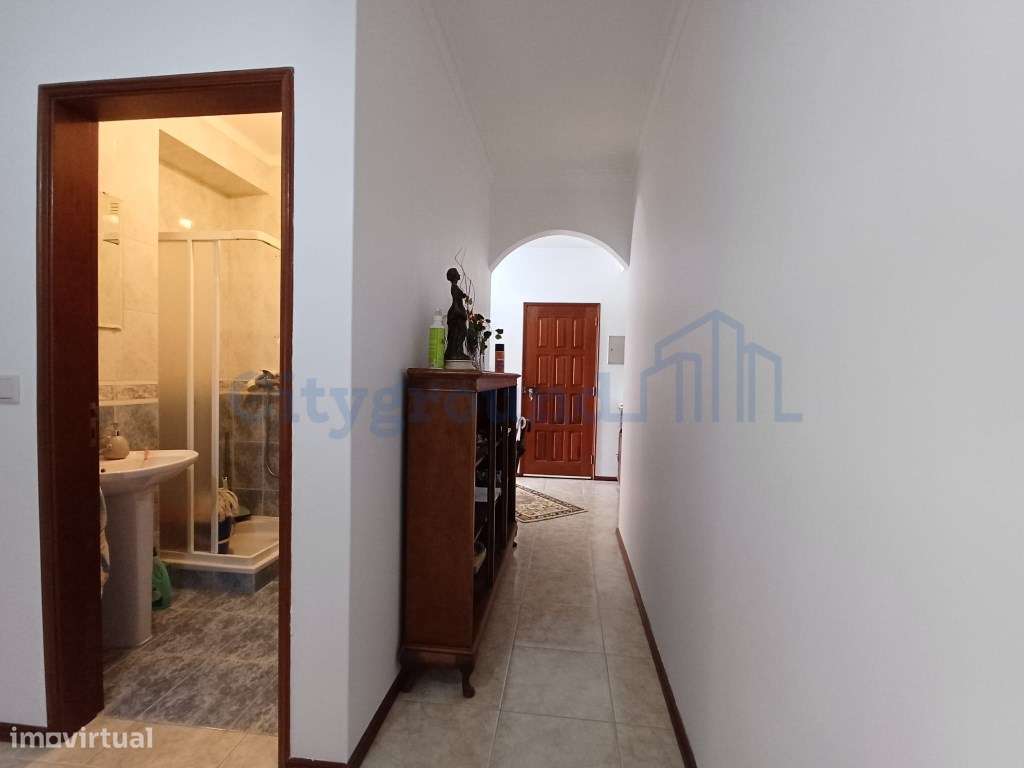 Excelente apartamento T3 com garagem e arrecadação - Marinha Grande-8