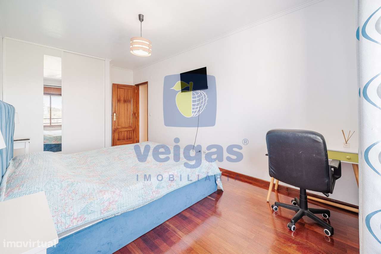 Apartamento T2 como novo, equipado e mobilado em Fitares-8