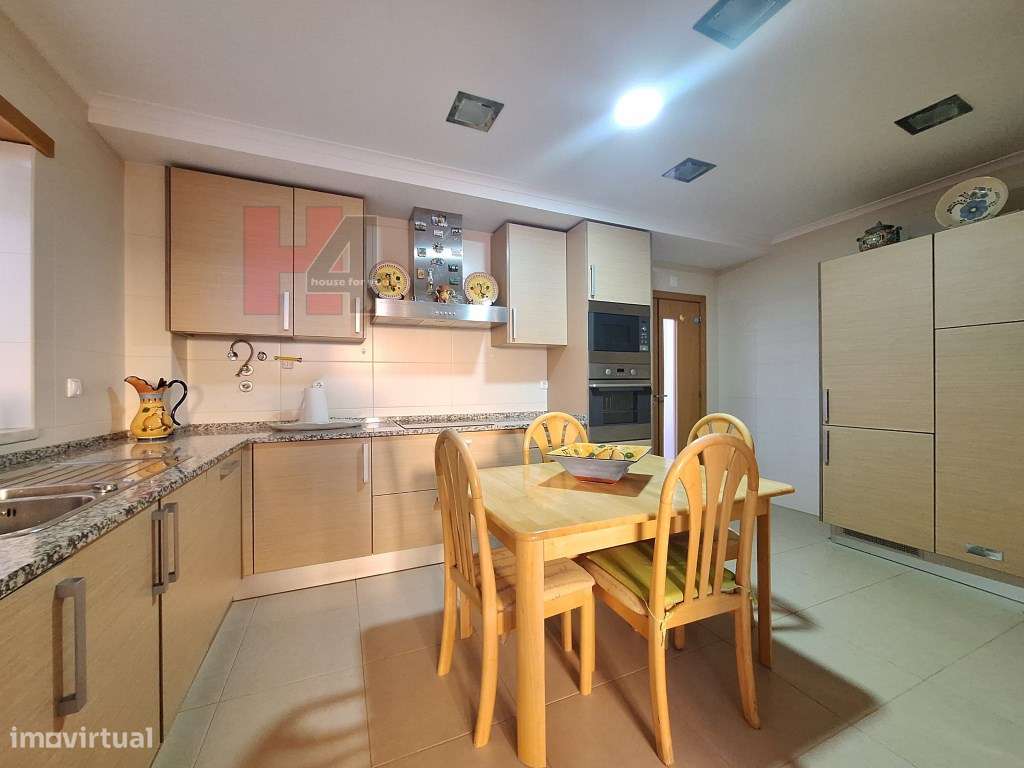 MORADIA T4 NO CENTRO DE ELVAS COM MAIS DE 500M² DE ÁREA-7