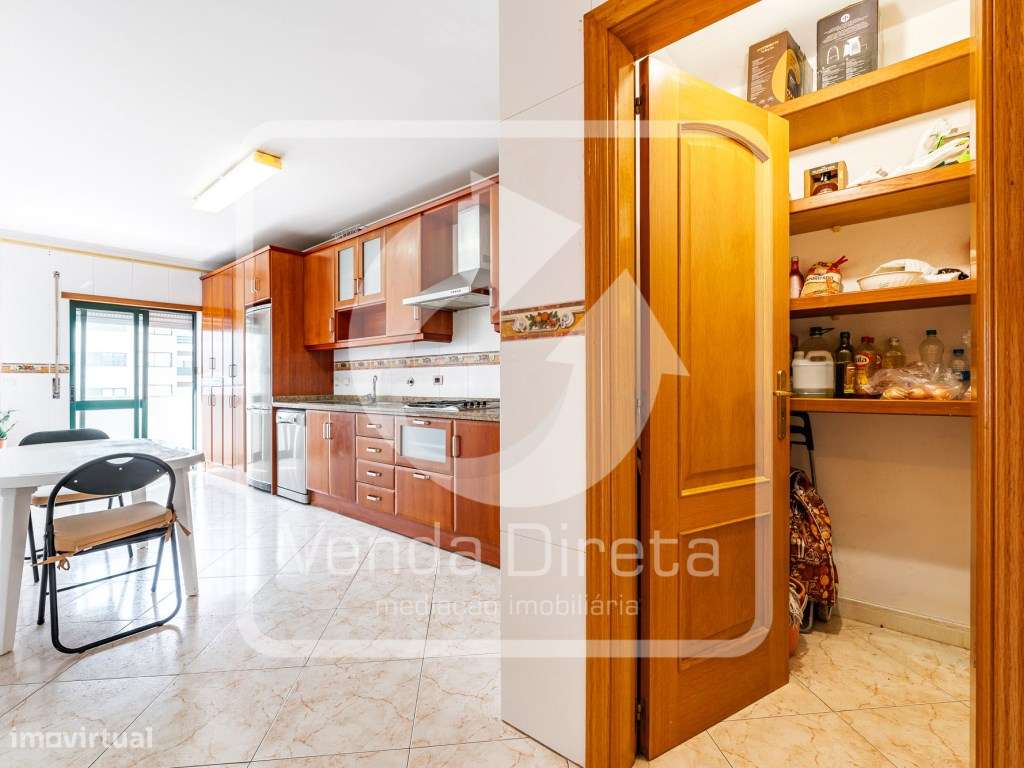 Apartamento T3 com estacionamento - Fidalguinhos, Barreiro-14