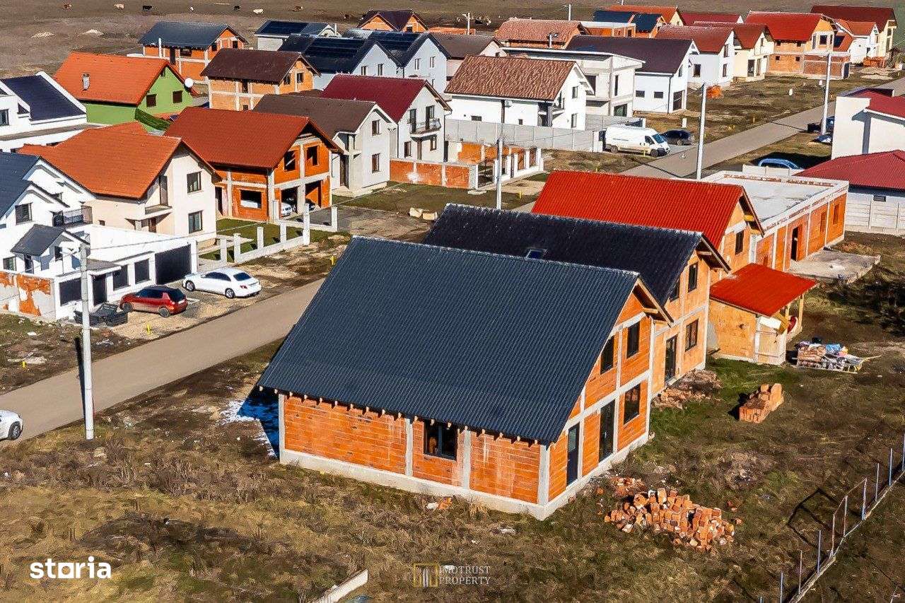 Casa moderna cu garaj in cartier nou - Tisa Noua Arad - Imagine principală: 5/6