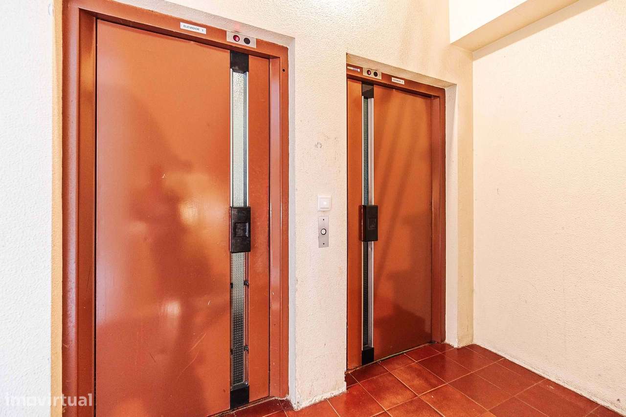 Apartamento T3 em Setúbal  |ARRENDADO | Rendimento imediato | Contrato - Grande imagem: 4/22