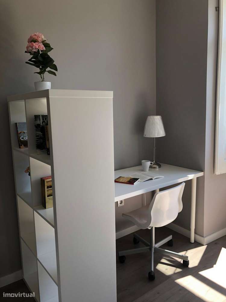 Quarto - localizado em São Sebastião Lisbon - Grande imagem: 3/10