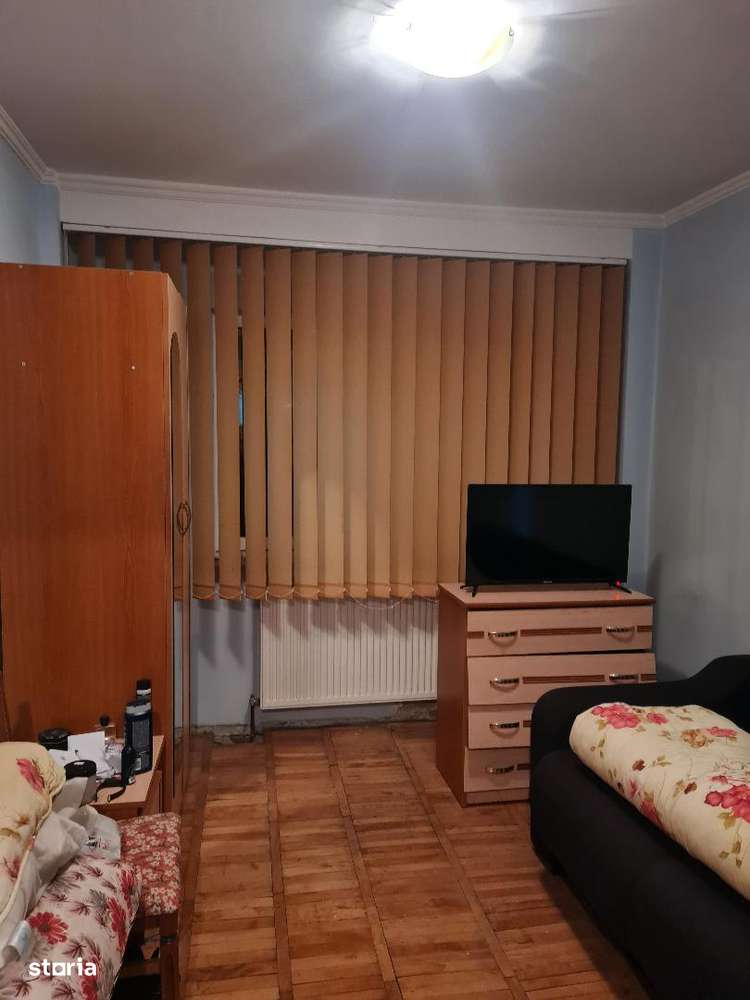 Apartament  trei  camere   decomandat  Gavana 3-4