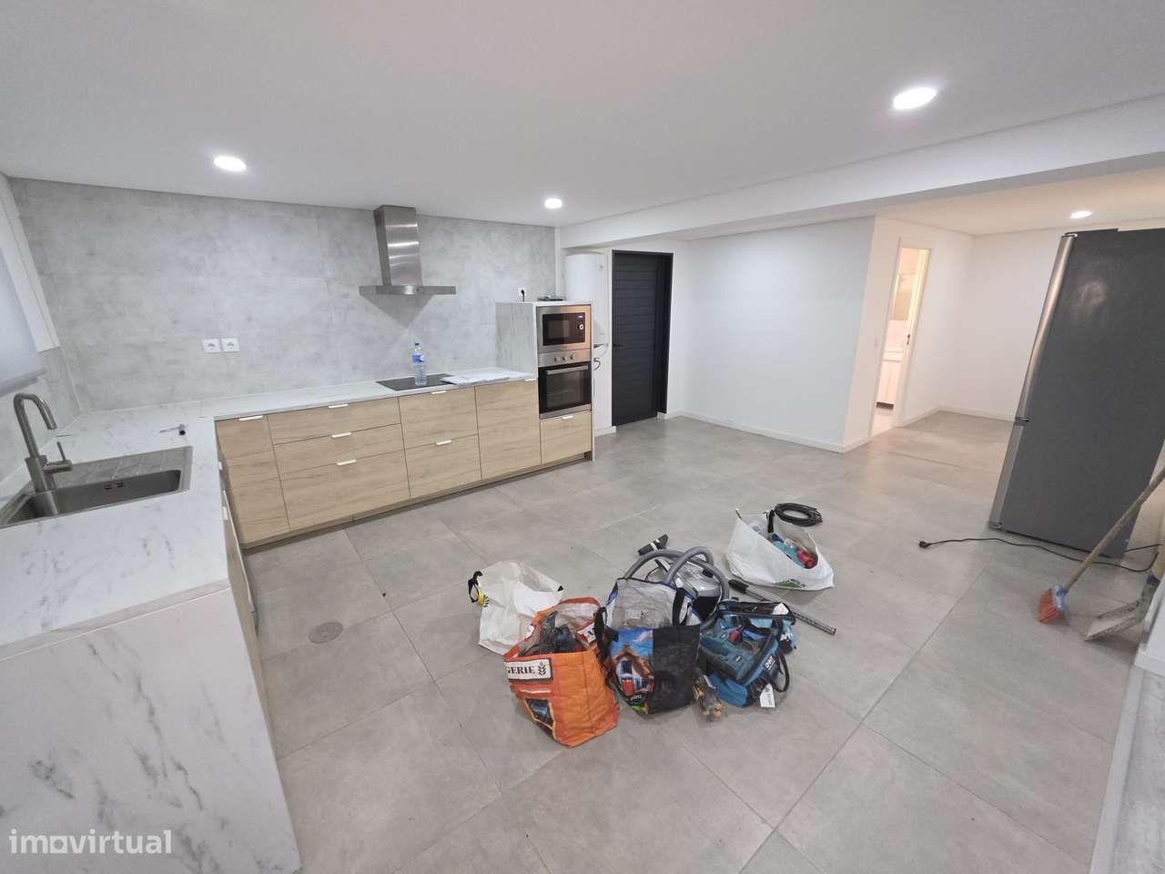 Fantástico Andar Moradia V3 com terreno - Grande imagem: 2/19