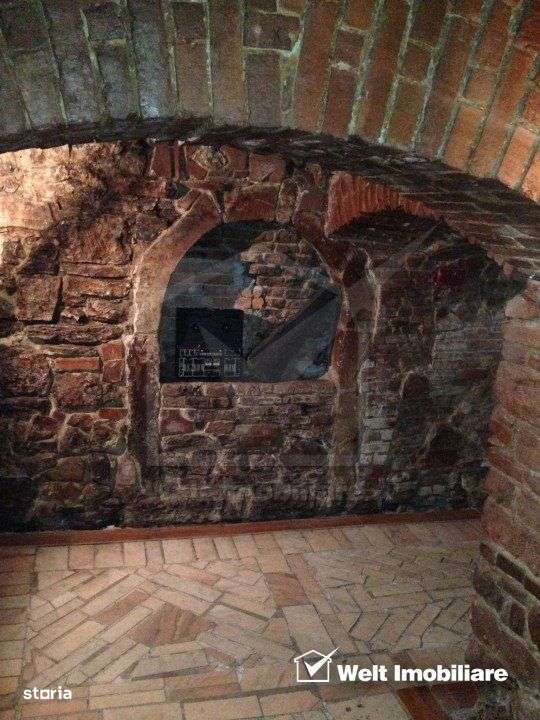 Spatiu comercial aflat la subsol, pretabil bar, restaurant, zona Piata - Imagine principală: 4/9