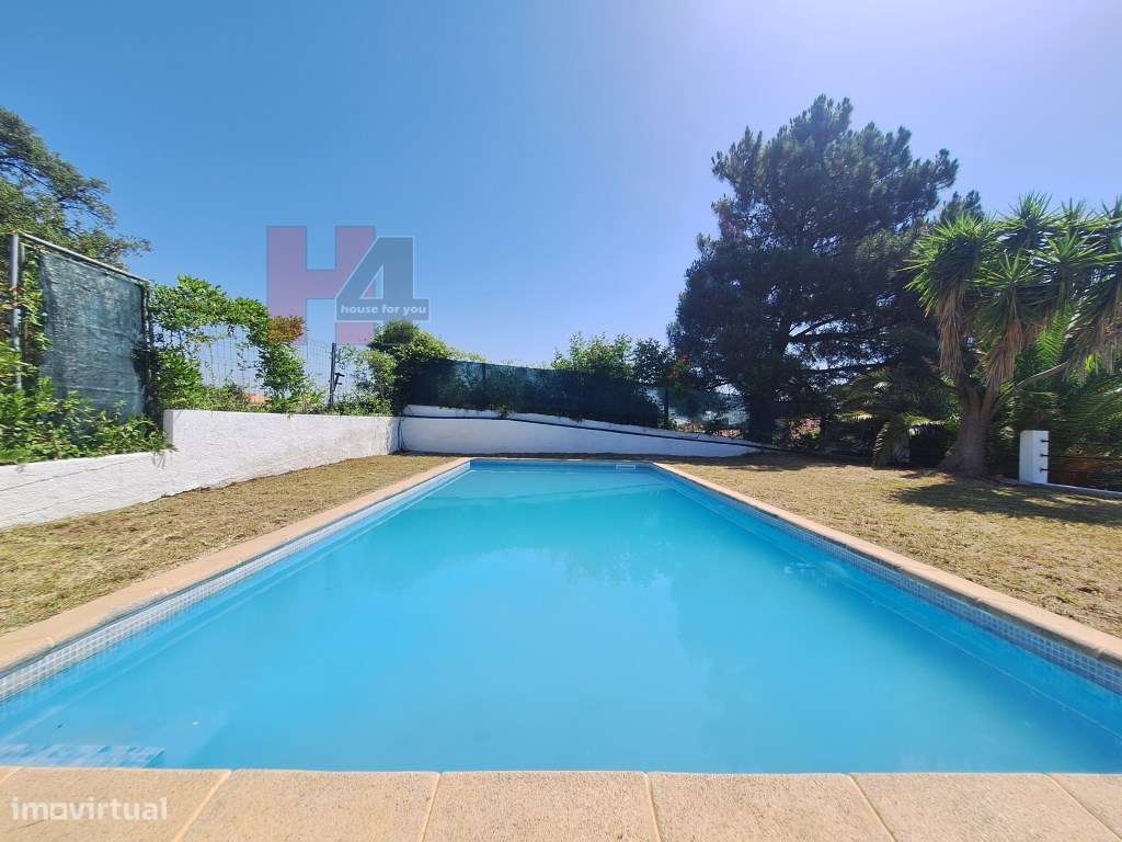 Moradia T4 com piscina inserida num terreno de 670m2 - Setúbal (OFE...-42